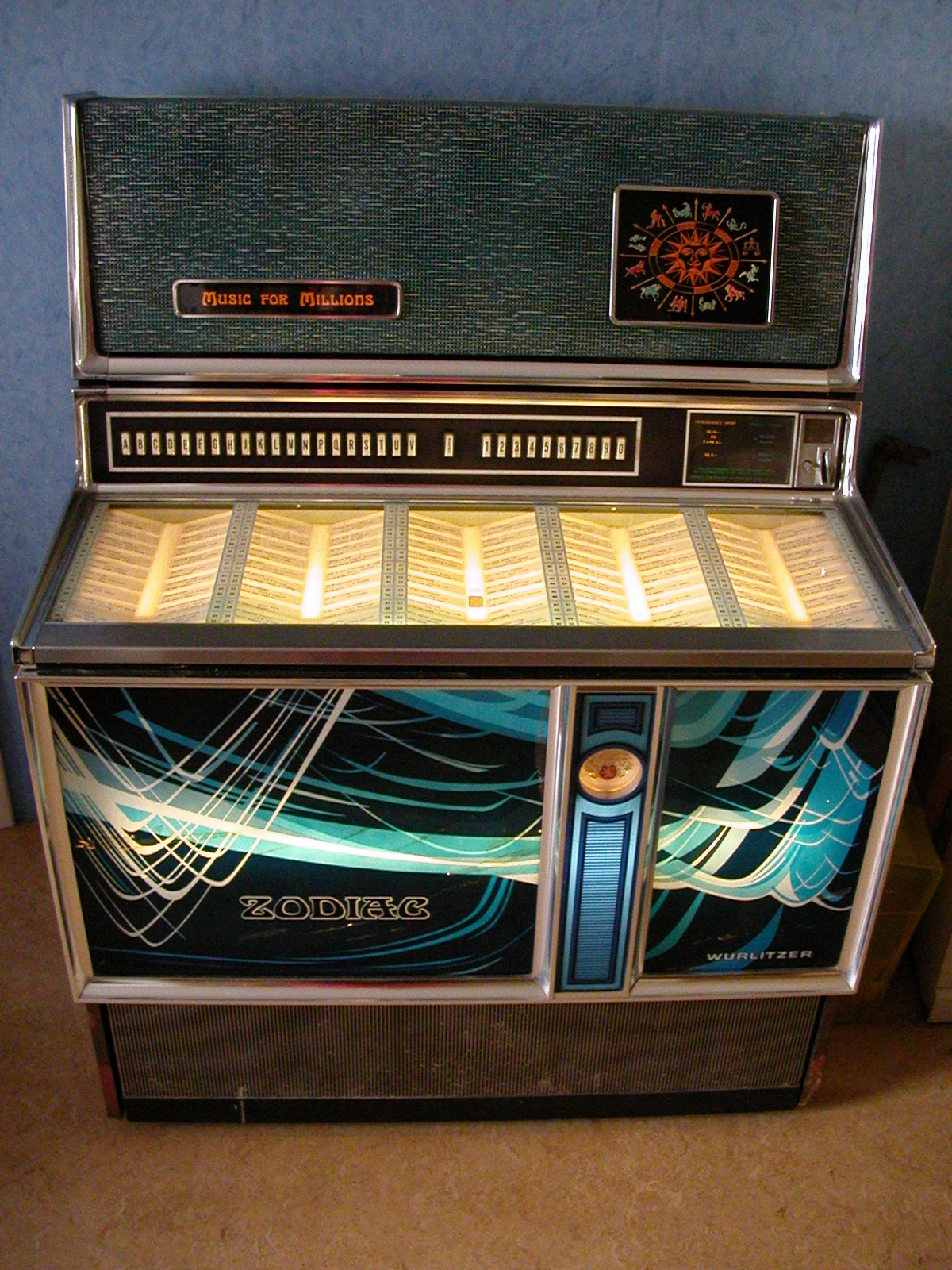Video Jukebox: Deja Interviews Dom; El Capitan(s); Volleyball Song